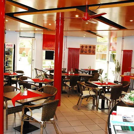 Tat Tagungs- Und Rheine