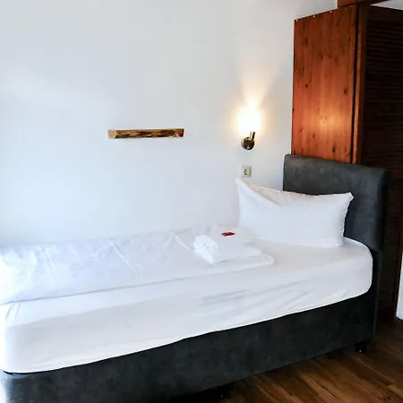 Tat Tagungs- Und Gasthof