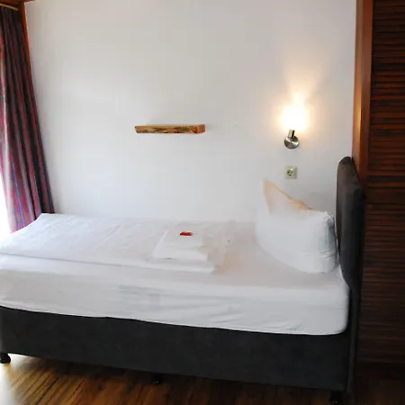 Tat Tagungs- Und Gaestehaus