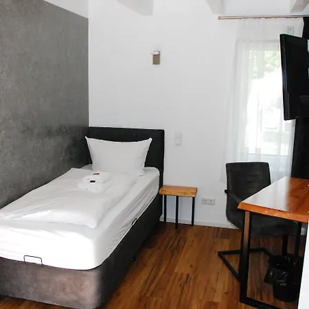 Tat Tagungs- Und Rheine