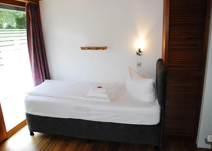 Tat Tagungs- Und Gaestehaus